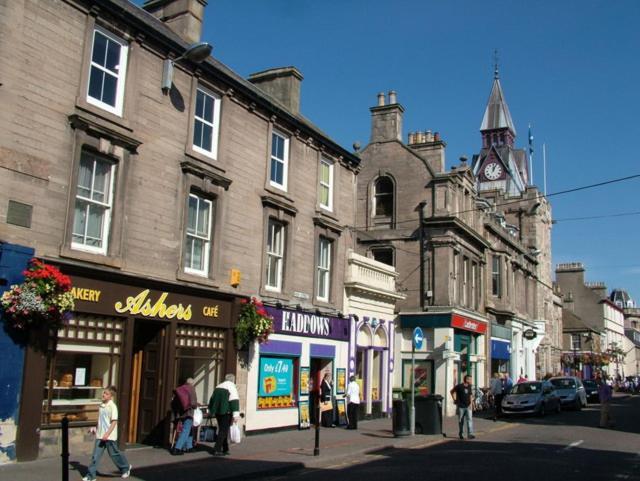 Colin Young Place Nairn Exterior photo